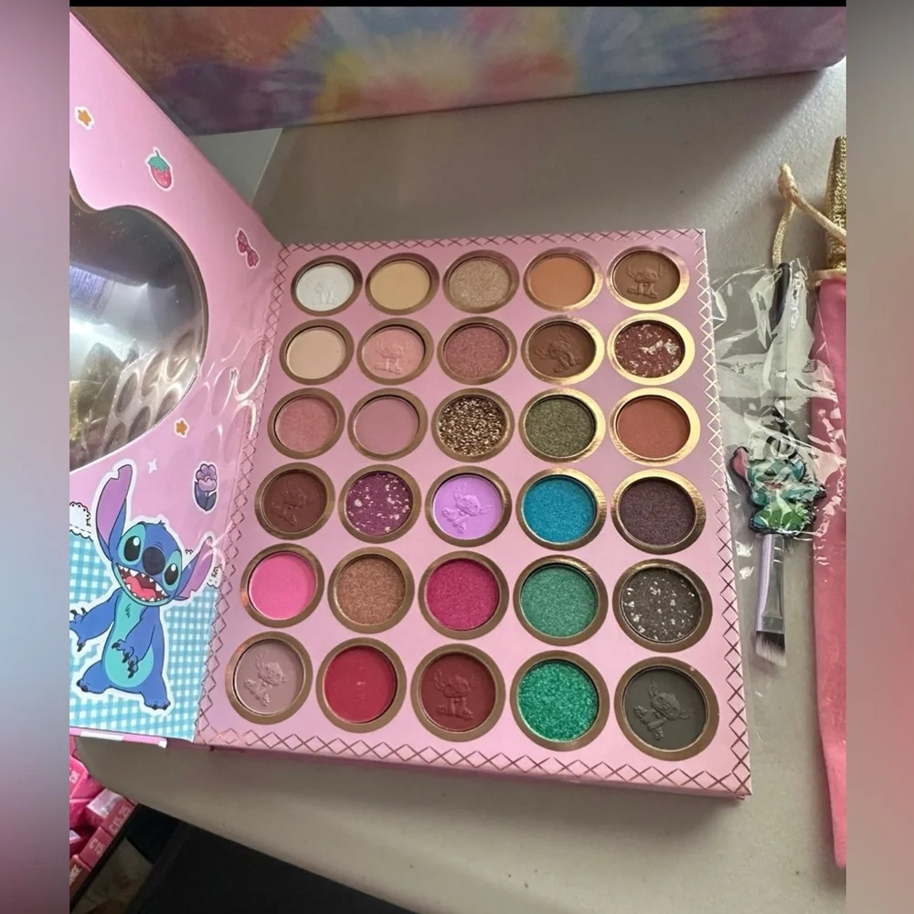 Stitch makeup bundle - Picture 4 of 6